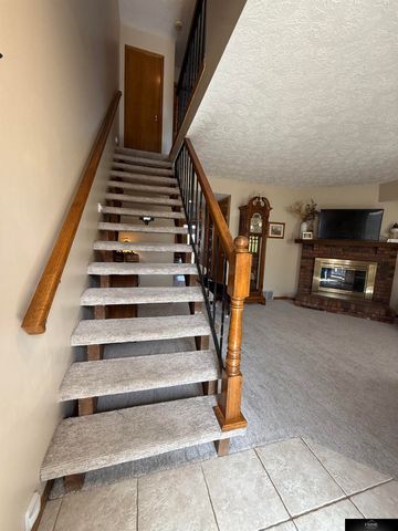 2904 Londonshire Court, Lincoln, NE 68516