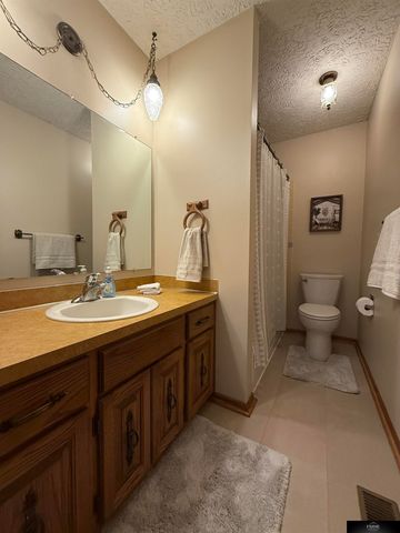 2904 Londonshire Court, Lincoln, NE 68516