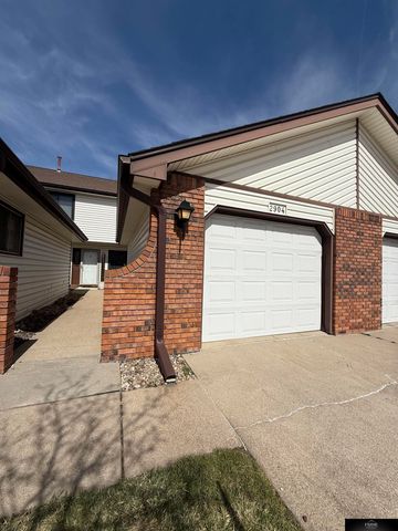 2904 Londonshire Court, Lincoln, NE 68516