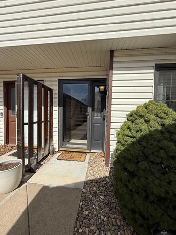 2904 Londonshire Court, Lincoln, NE 68516