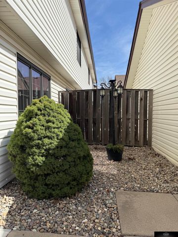 2904 Londonshire Court, Lincoln, NE 68516