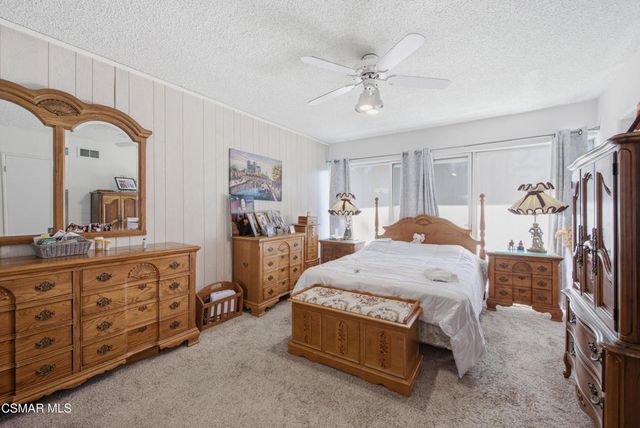 6727 Shoup Avenue, West Hills, CA 91307