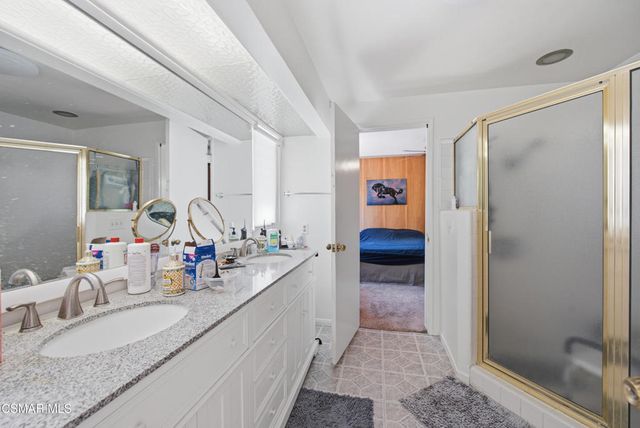 6727 Shoup Avenue, West Hills, CA 91307