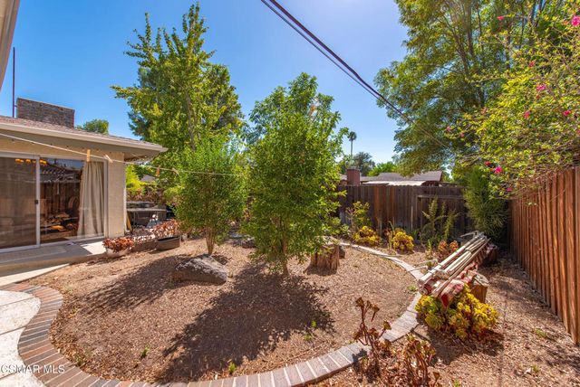 6727 Shoup Avenue, West Hills, CA 91307