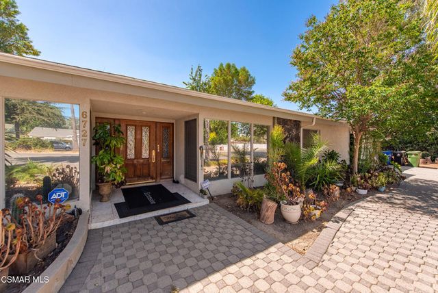 6727 Shoup Avenue, West Hills, CA 91307