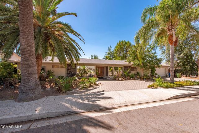 6727 Shoup Avenue, West Hills, CA 91307