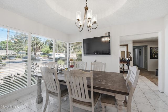 6727 Shoup Avenue, West Hills, CA 91307