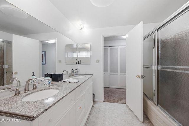 6727 Shoup Avenue, West Hills, CA 91307