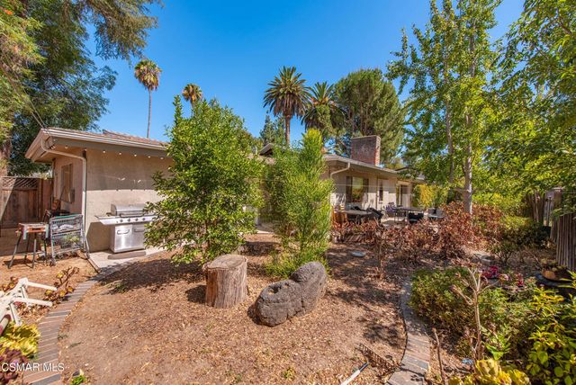 6727 Shoup Avenue, West Hills, CA 91307