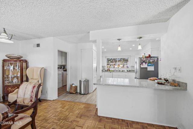 6727 Shoup Avenue, West Hills, CA 91307