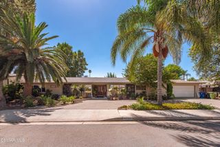 6727 Shoup Avenue, West Hills, CA 91307