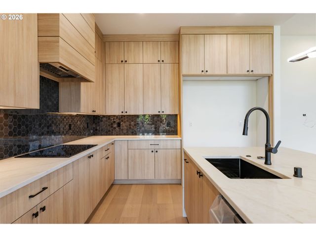 12312 Ne 66TH Ct, Vancouver, WA 98686