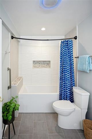 28 Sandie Point LN, Portsmouth, VA 23701