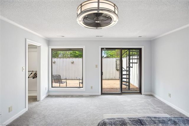 28 Sandie Point LN, Portsmouth, VA 23701