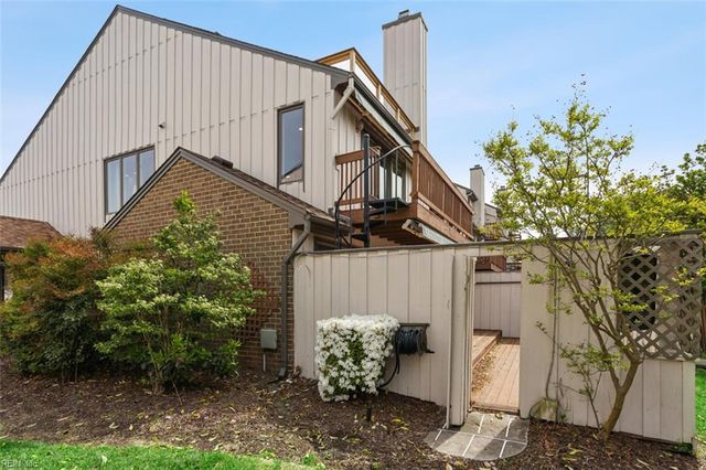 28 Sandie Point LN, Portsmouth, VA 23701