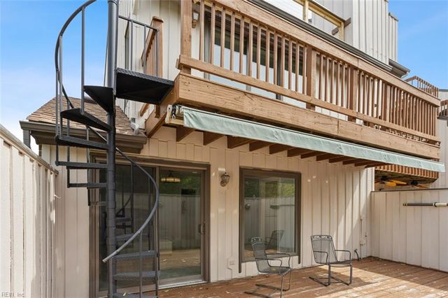 28 Sandie Point LN, Portsmouth, VA 23701