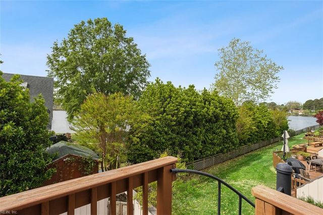 28 Sandie Point LN, Portsmouth, VA 23701