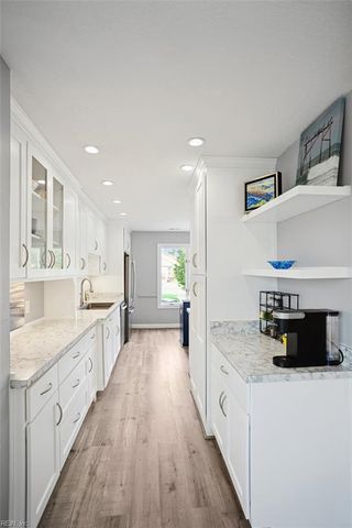 28 Sandie Point LN, Portsmouth, VA 23701