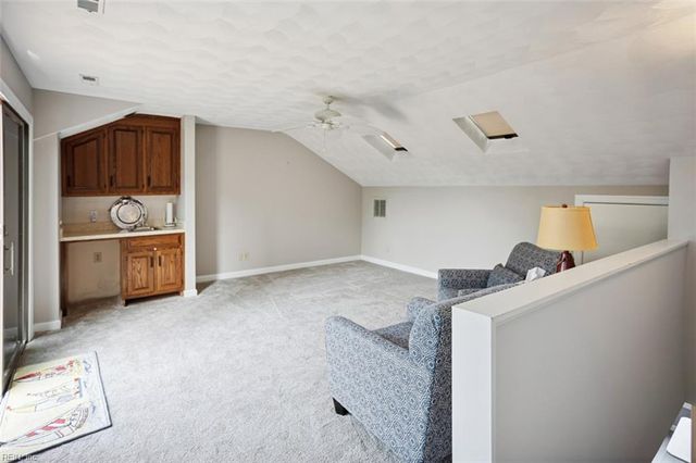 28 Sandie Point LN, Portsmouth, VA 23701