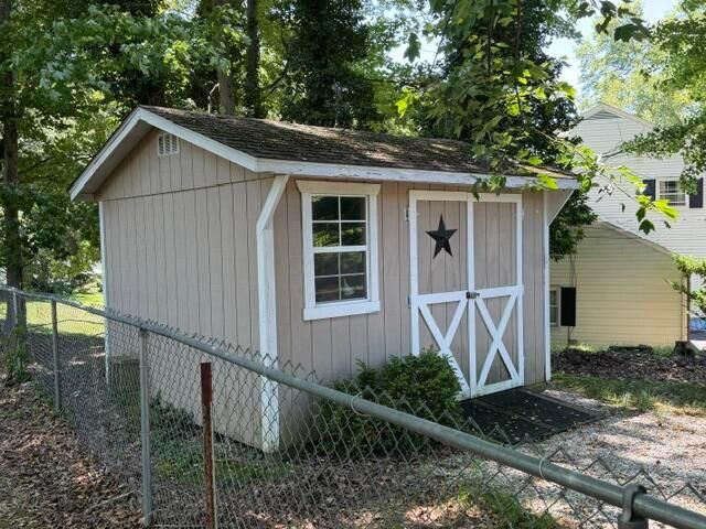 1280 Howell Drive, Newark, OH 43055