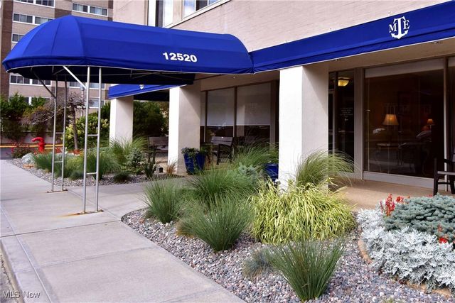 12520 Edgewater Drive 1507, Lakewood, OH 44107