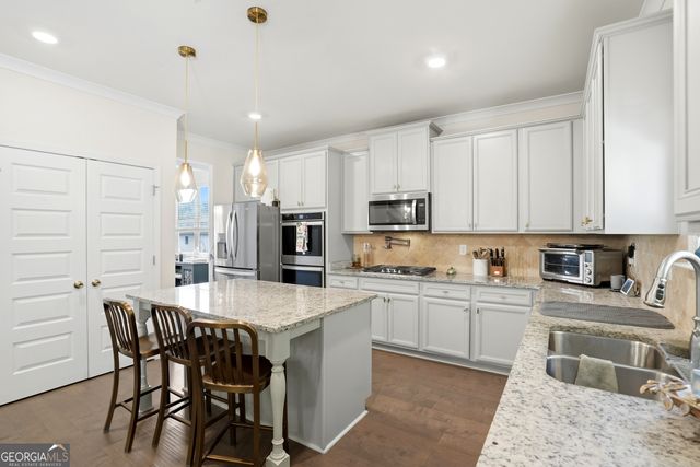 2715 Ridge Manor Drive, Dacula, GA 30019