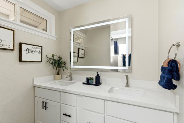 31 La Mirada Court, Salinas, CA 93901
