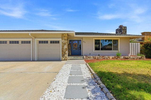 31 La Mirada Court, Salinas, CA 93901
