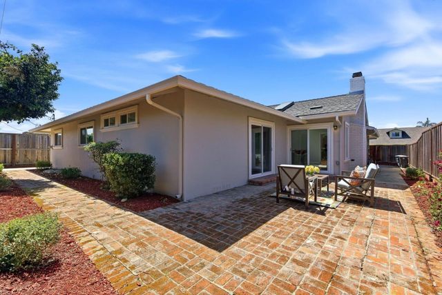 31 La Mirada Court, Salinas, CA 93901
