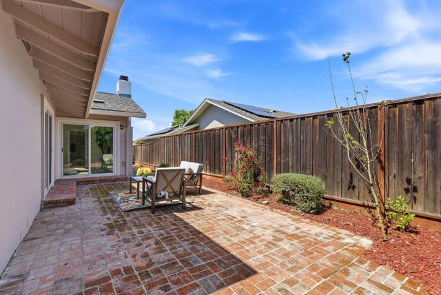 31 La Mirada Court, Salinas, CA 93901