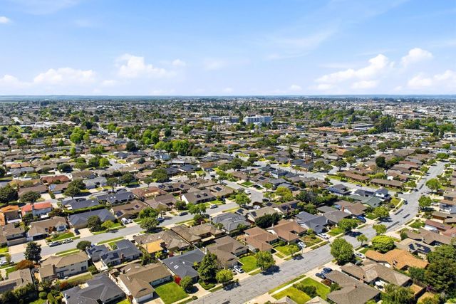 31 La Mirada Court, Salinas, CA 93901