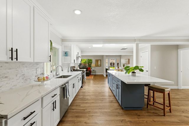 31 La Mirada Court, Salinas, CA 93901