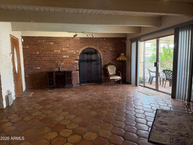 8712 E MAIN Street, Mesa, AZ 85207
