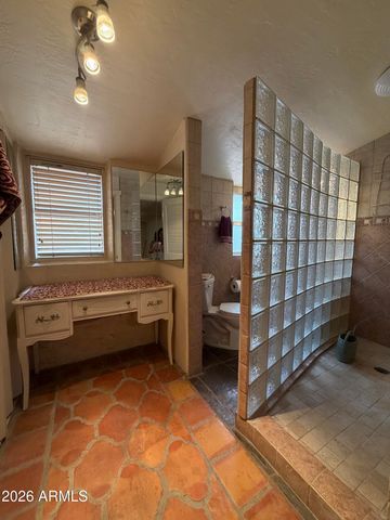 8712 E MAIN Street, Mesa, AZ 85207