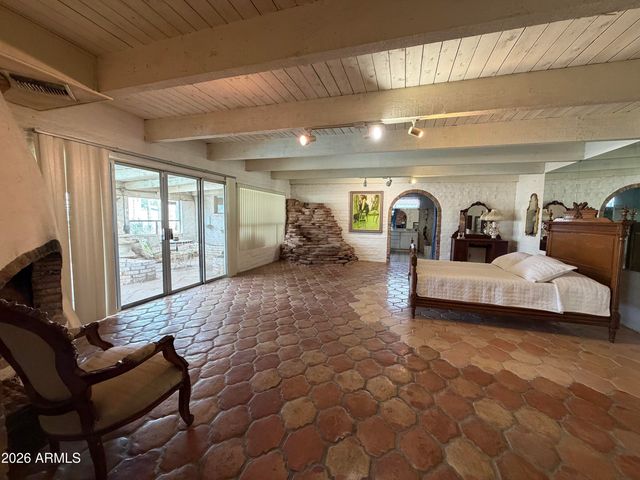 8712 E MAIN Street, Mesa, AZ 85207