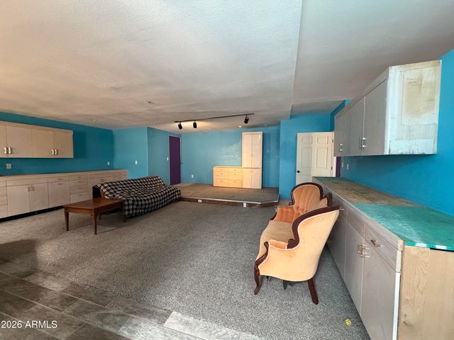 8712 E MAIN Street, Mesa, AZ 85207