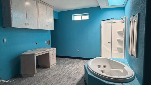 8712 E MAIN Street, Mesa, AZ 85207