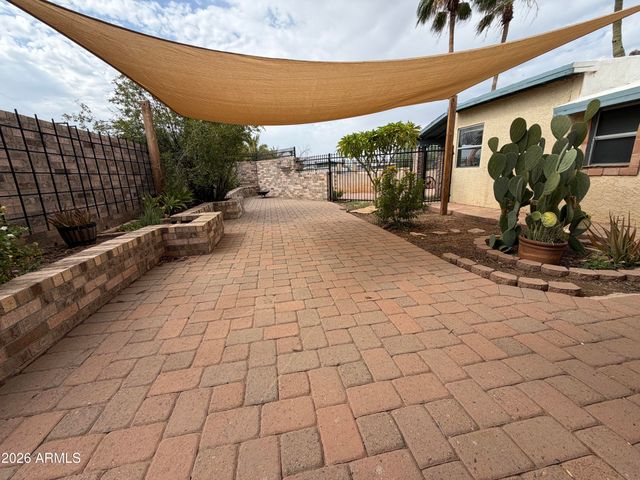 8712 E MAIN Street, Mesa, AZ 85207