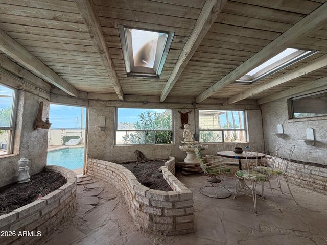 8712 E MAIN Street, Mesa, AZ 85207