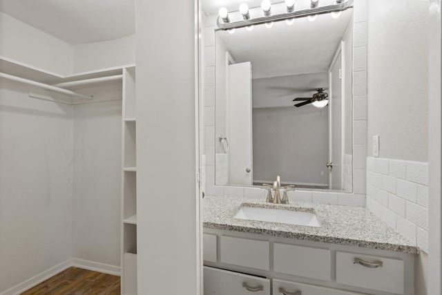 6405 Chimney Creek CIR B, Austin, TX 78723