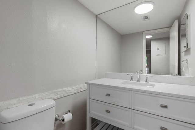 6405 Chimney Creek CIR B, Austin, TX 78723