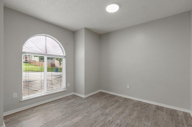 6405 Chimney Creek CIR B, Austin, TX 78723