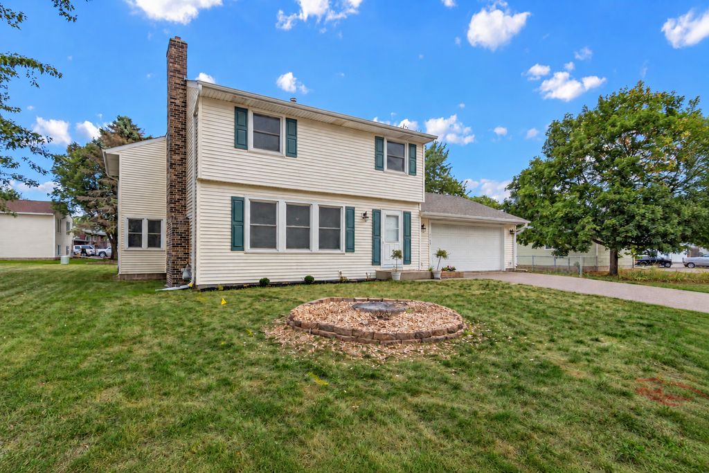 3708 73rd Avenue N, Brooklyn Park, MN 55429 — exterior