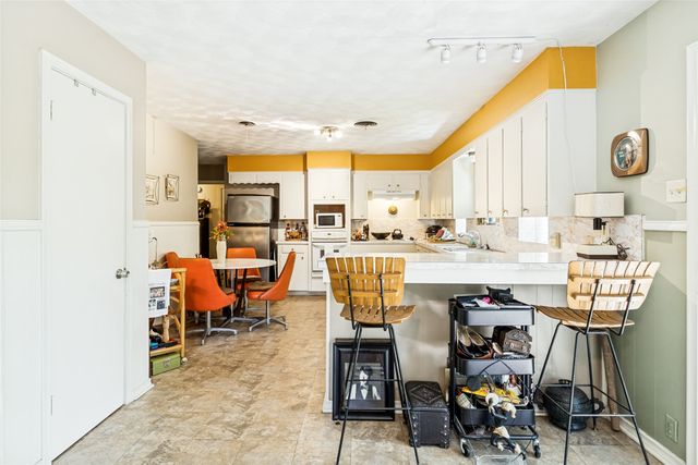8125 Hunnicut Road, Dallas, TX 75228