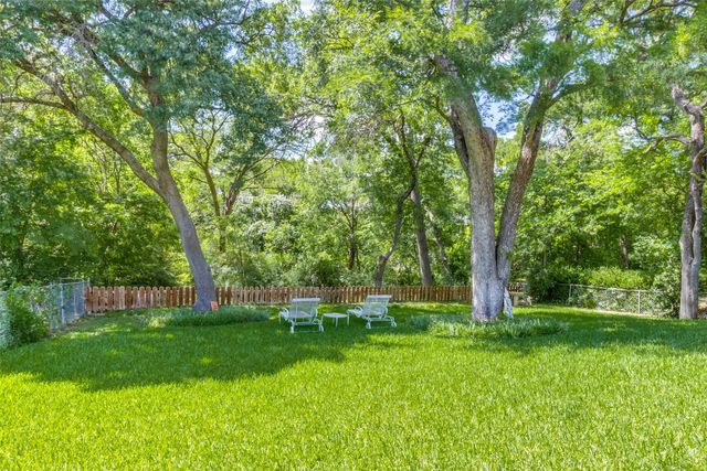 8125 Hunnicut Road, Dallas, TX 75228