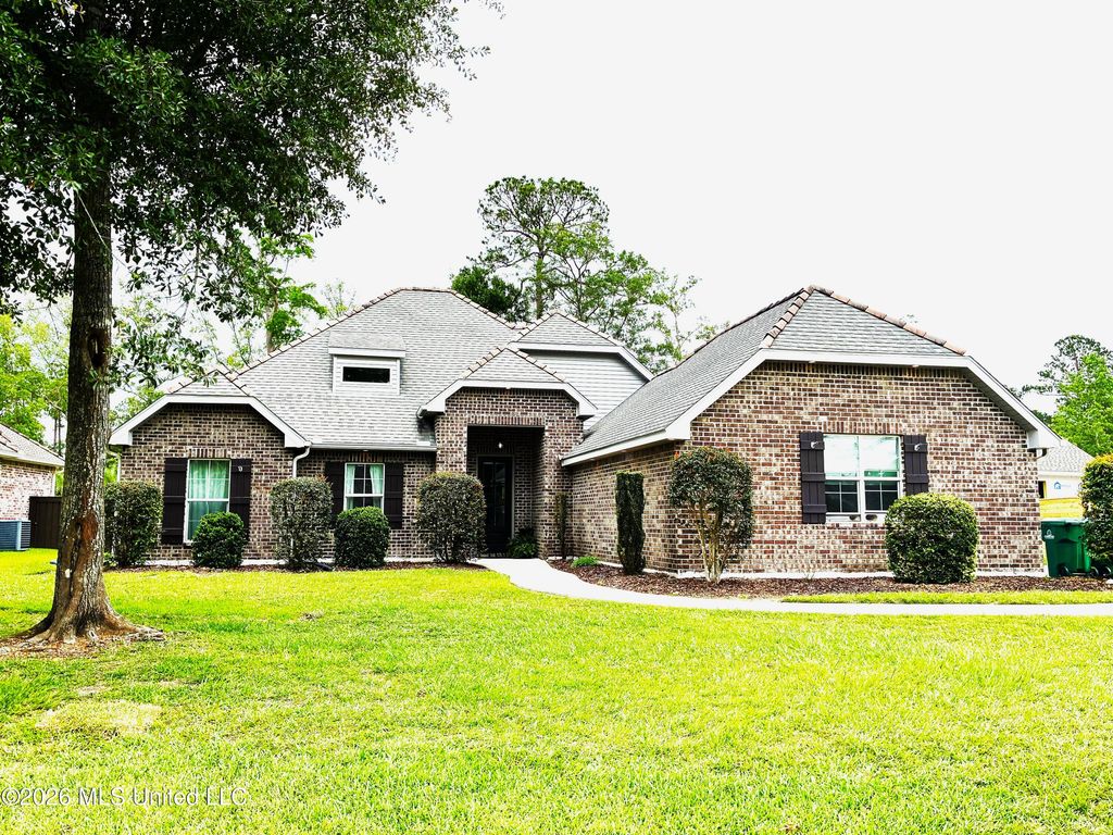 7444 Turnberry Drive, Diamondhead, MS 39525