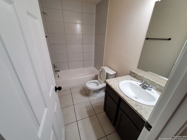 8712 VISTA DE NUBES, Converse, TX 78109