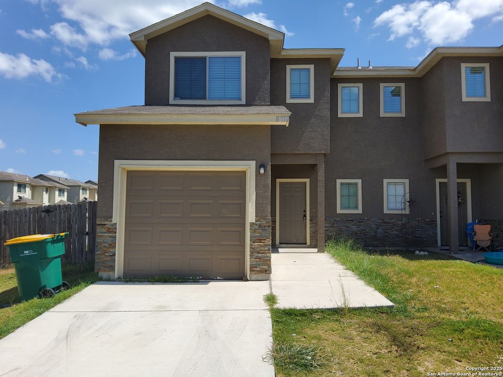 8712 VISTA DE NUBES, Converse, TX 78109