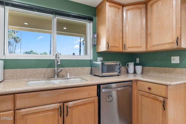 12446 Herrick Avenue, Sylmar, CA 91342