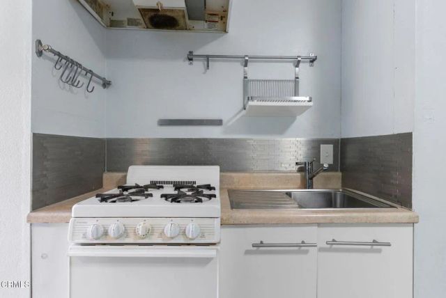 12446 Herrick Avenue, Sylmar, CA 91342